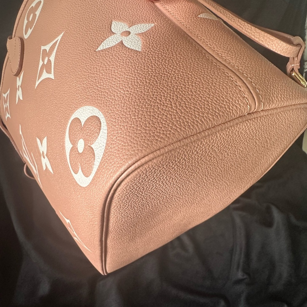 Sold on FB. Louis Vuitton Bicolor Monogram Empreinte Neverfull MM Rose - Picture 7 of 15